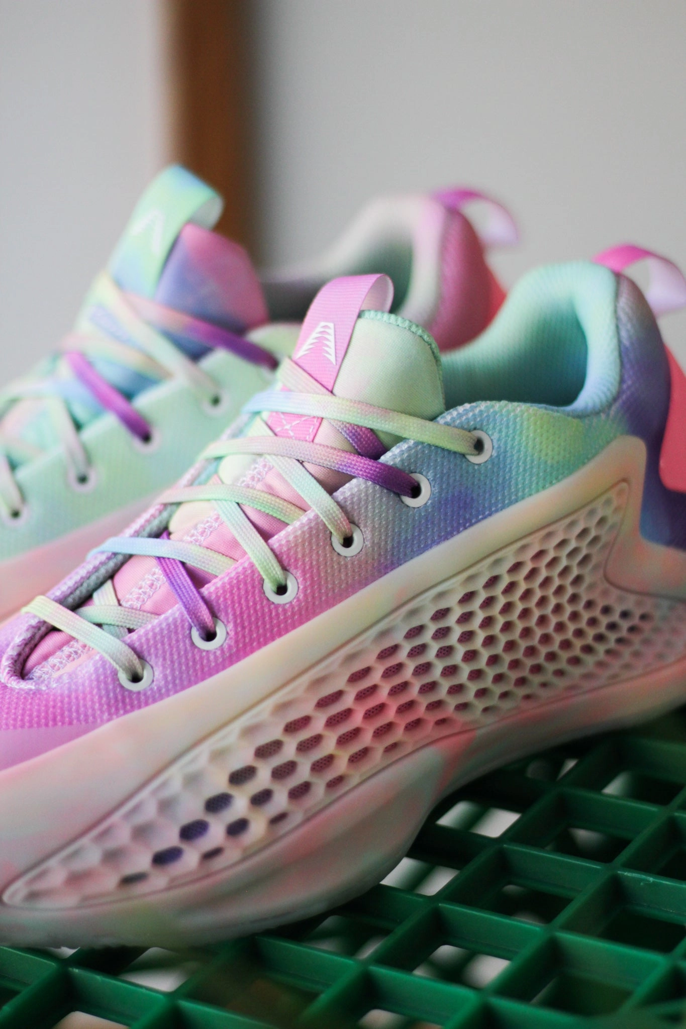 ADIDAS AE 1 LOW CLOUD WHITE/ARCTIC ORANGE/BLISS PINK