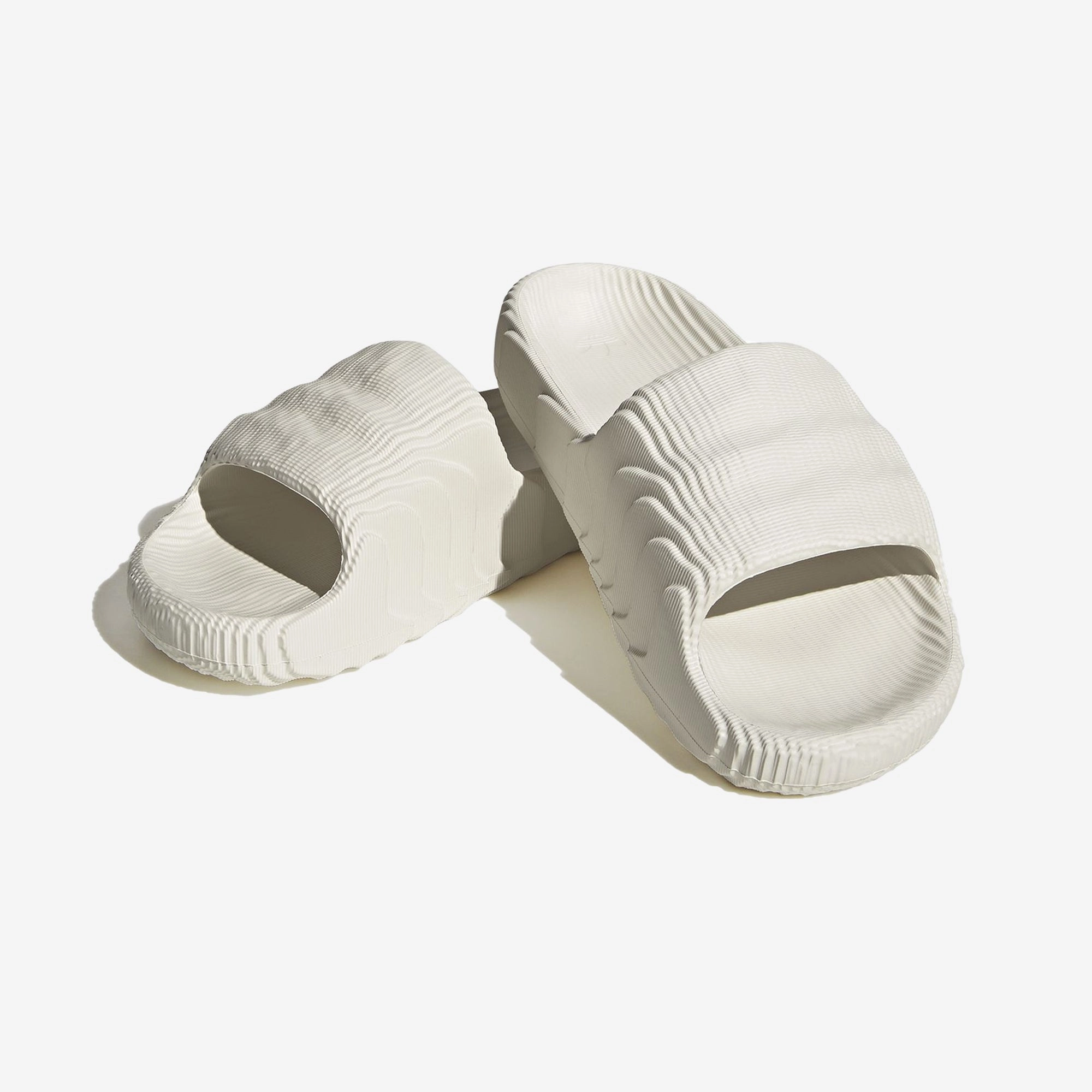 Adidas Originals | ADILETTE 22 W  { OFF WHITE/WHITE