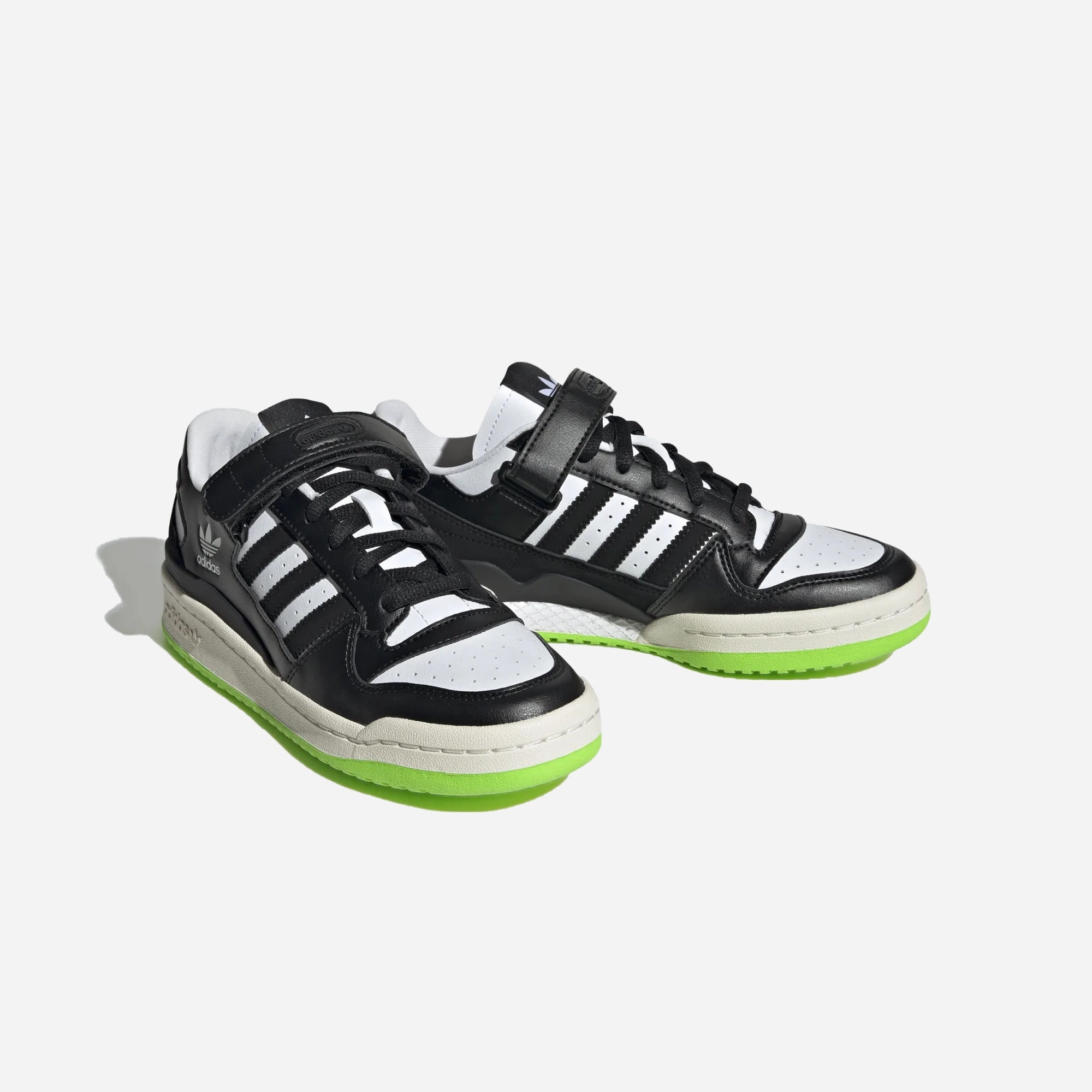 Adidas Originals | FORUM LOW  { BLACK/OFF WHITE
