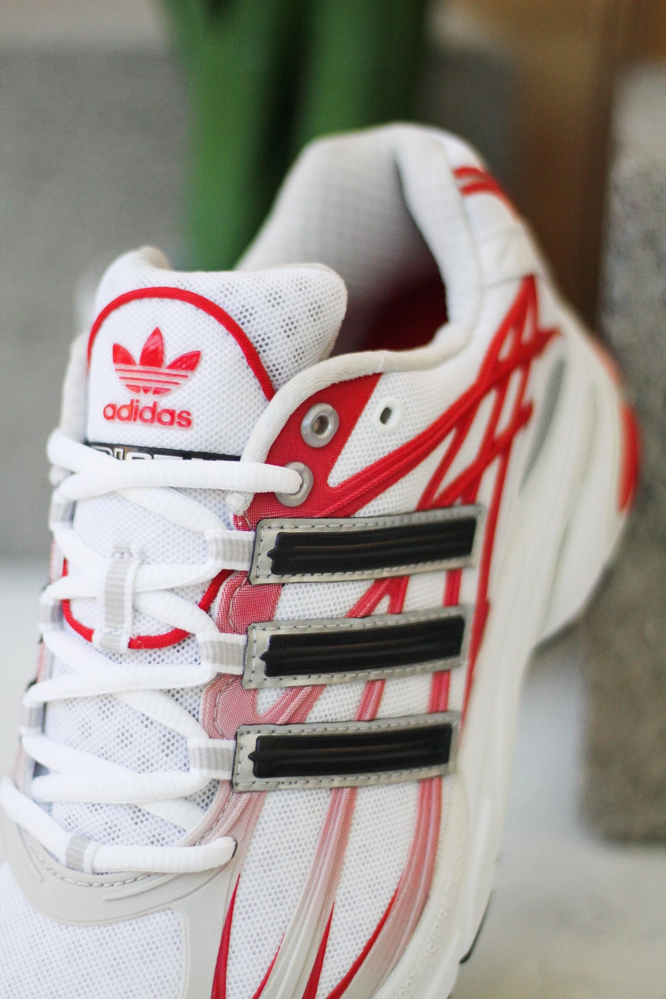 ADISTAR CUSHION WHITE