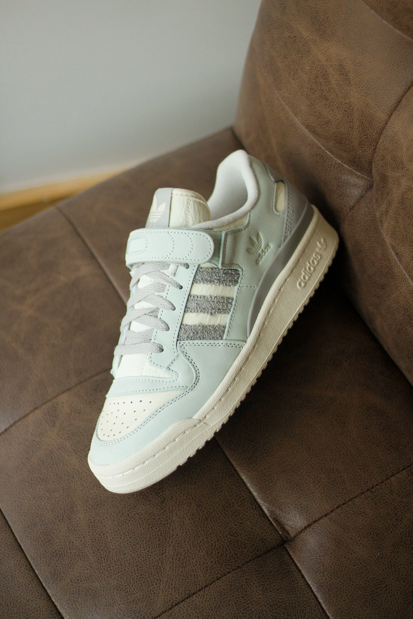 FORUM 84 LOW LINEN GREEN