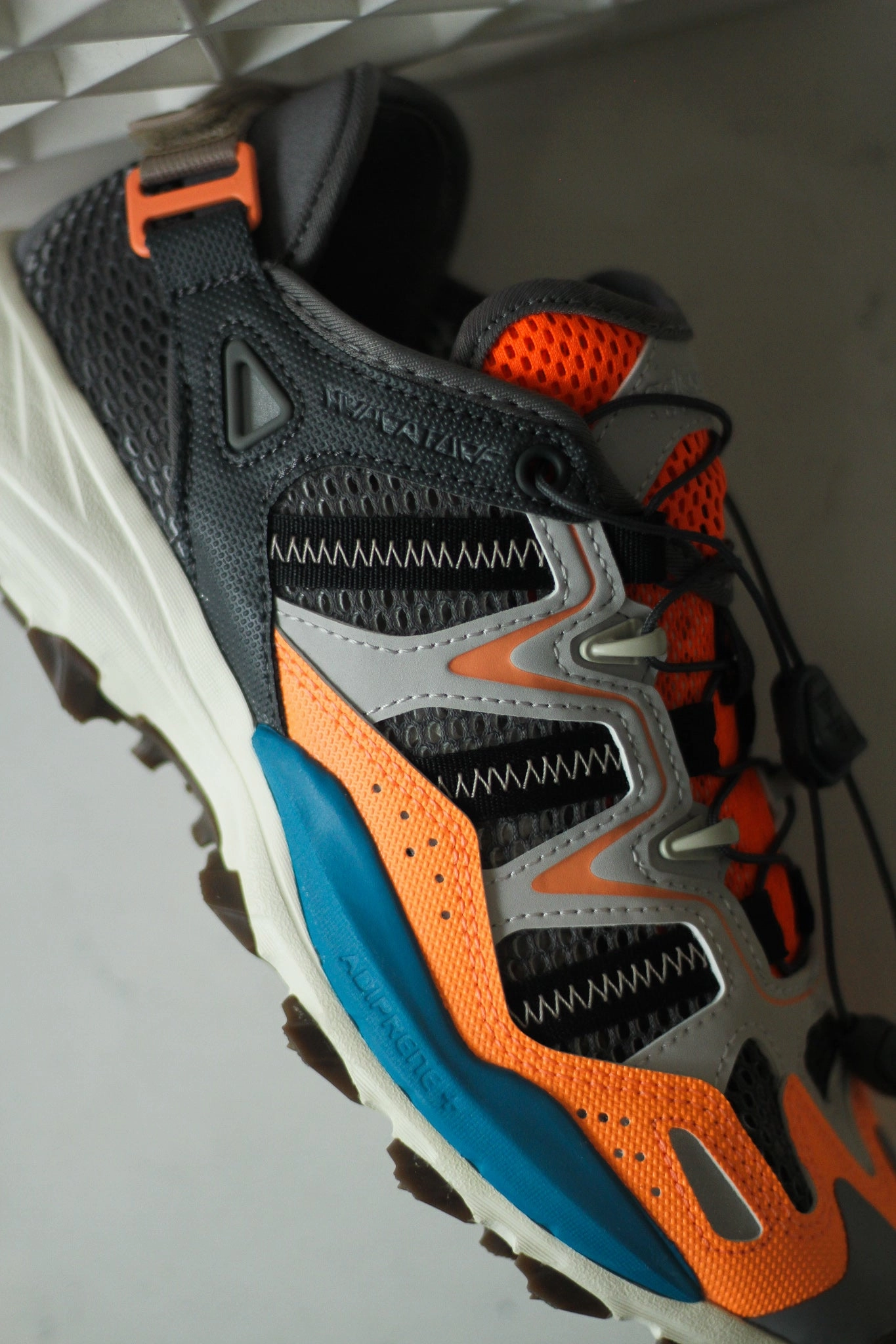 HYPERTURF GREY