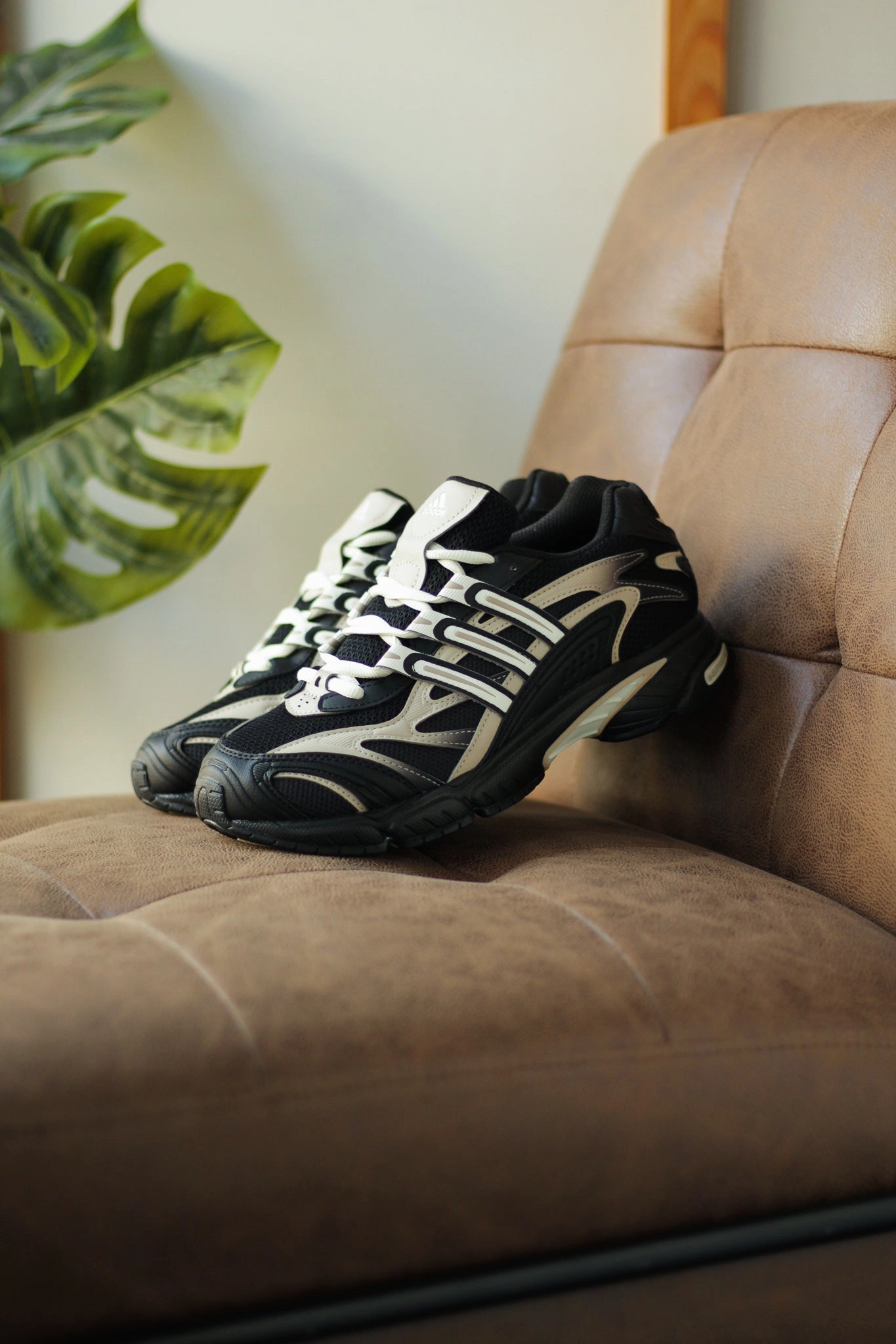 TEMPER RUN BLACK